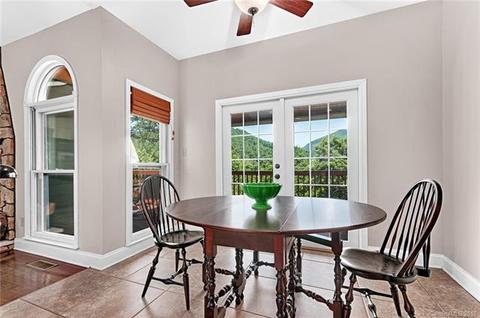 26 Windsong Dr, Fairview, NC 28730 photo 10