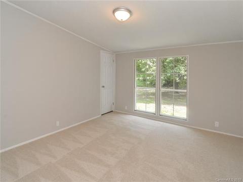 151 Flora Ln, Harmony, NC 28634 photo 21