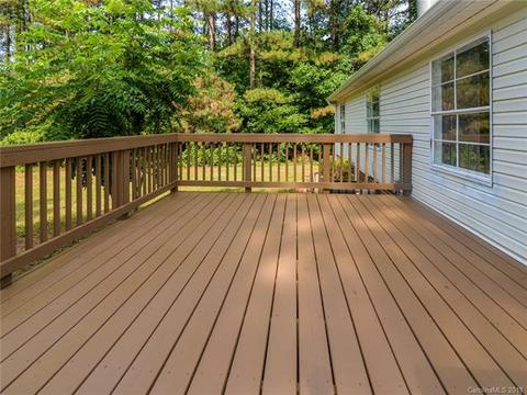 151 Flora Ln, Harmony, NC 28634 photo 5