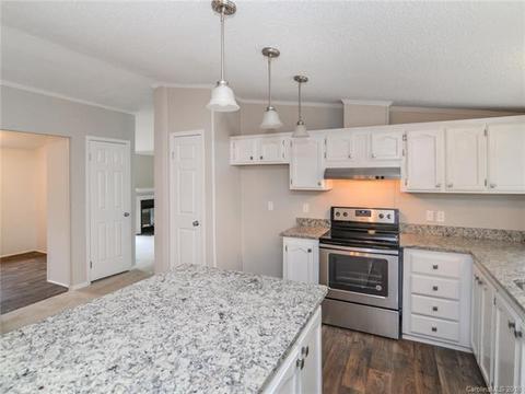 151 Flora Ln, Harmony, NC 28634 photo 10