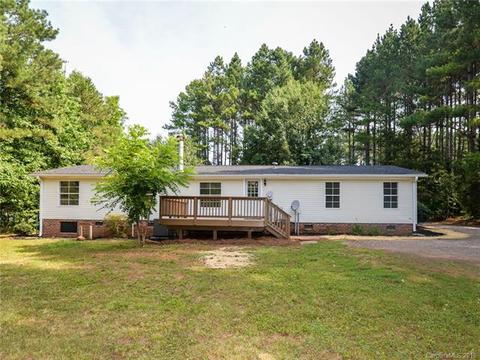 151 Flora Ln, Harmony, NC 28634 photo 3