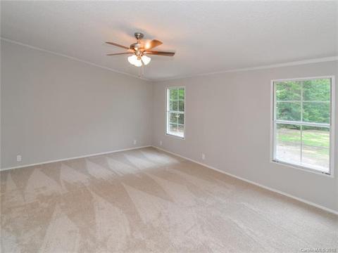151 Flora Ln, Harmony, NC 28634 photo 16