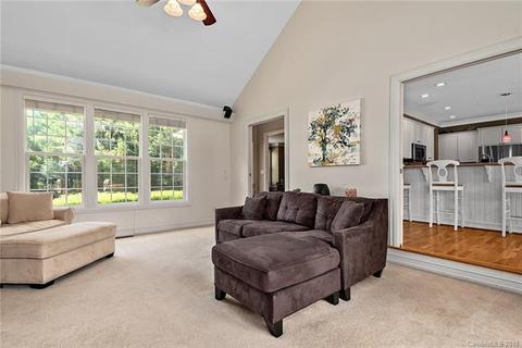 409 Oak Tree Ln, Fletcher, NC 28732 photo 7