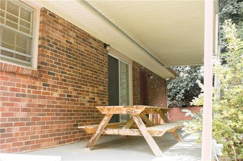 20 Devonwood Dr, Marion, NC 28752 photo 4