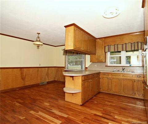 807 E 22nd St, Kannapolis, NC 28083 photo 10