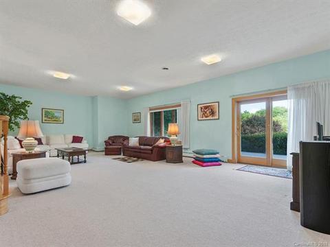 63 Pondview Dr, Clyde, NC 28721 photo 19