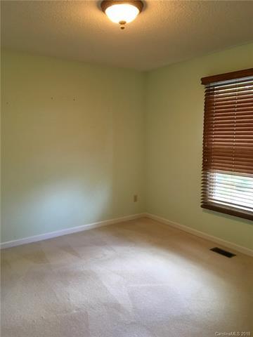 70 Ridgeway Dr, Flat Rock, NC 28731 photo 16