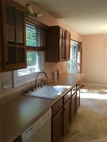 70 Ridgeway Dr, Flat Rock, NC 28731 photo 5