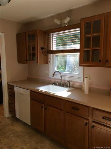 70 Ridgeway Dr, Flat Rock, NC 28731 photo 10