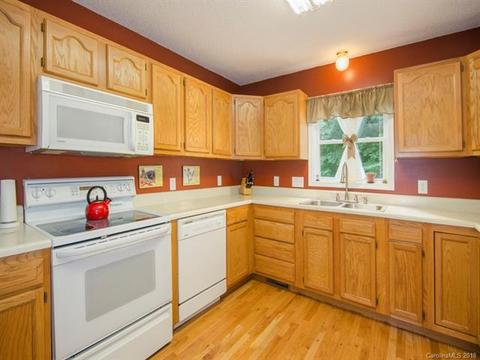 56 Meldaway Dr, Sylva, NC 28779 photo 3