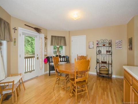 56 Meldaway Dr, Sylva, NC 28779 photo 4