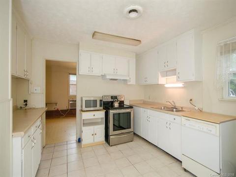 92 Josephine St, Sylva, NC 28779 photo 2