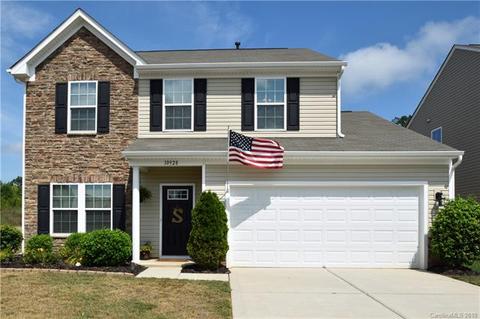 10928 Kingsview Dr, Davidson, NC 28036 photo 1