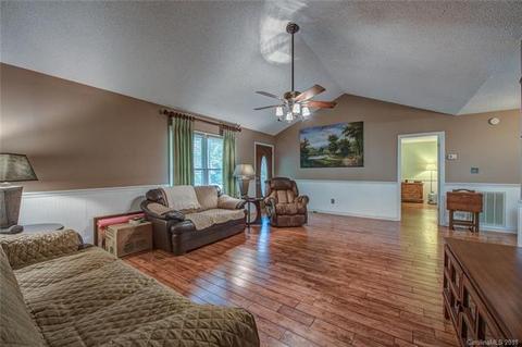 2412 Pine Forest Dr, Gastonia, NC 28056 photo 5