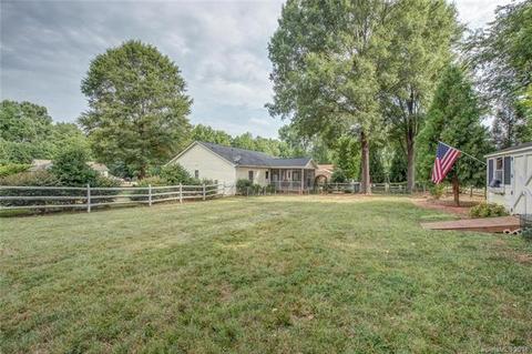 2412 Pine Forest Dr, Gastonia, NC 28056 photo 20