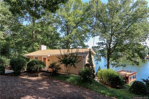 6538 Harbor Ln, Conover, NC 28613 photo 2