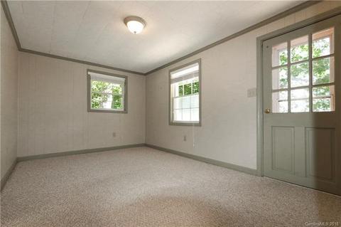 6538 Harbor Ln, Conover, NC 28613 photo 17