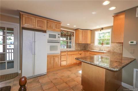 6538 Harbor Ln, Conover, NC 28613 photo 24