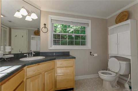 6538 Harbor Ln, Conover, NC 28613 photo 20