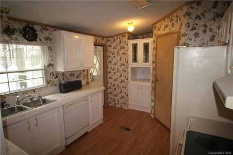 3816 Shadowcrest Dr, Concord, NC 28027 photo 2