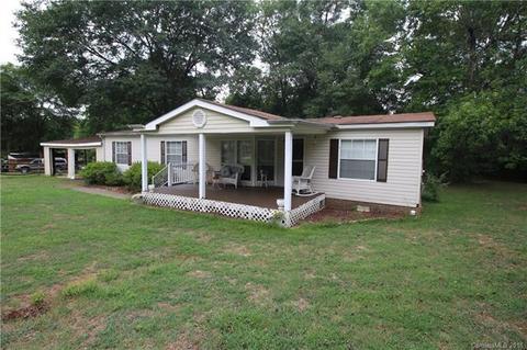 3816 Shadowcrest Dr, Concord, NC 28027 photo 1
