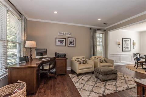 8815 Forest Shadow Cir, Cornelius, NC 28031 photo 4
