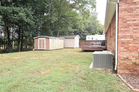 2428 Side Ln, Conover, NC 28613 photo 18