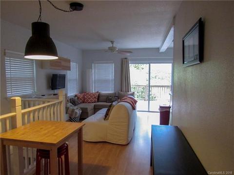 90 Bat Cave Dr, Hendersonville, NC 28792 photo 12