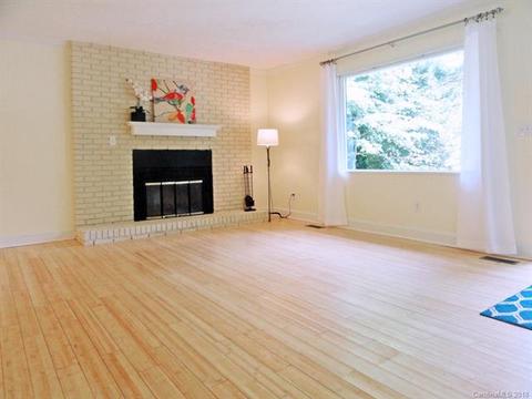 30 Keith Ct, Brevard, NC 28712 photo 3