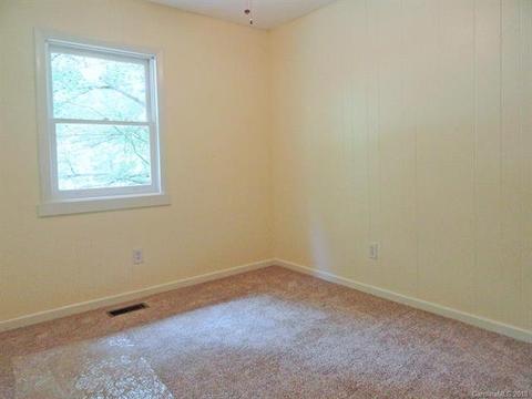 30 Keith Ct, Brevard, NC 28712 photo 12