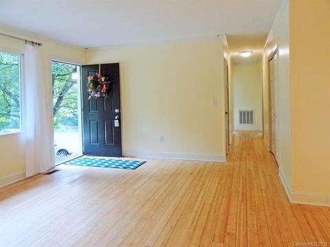 30 Keith Ct, Brevard, NC 28712 photo 4