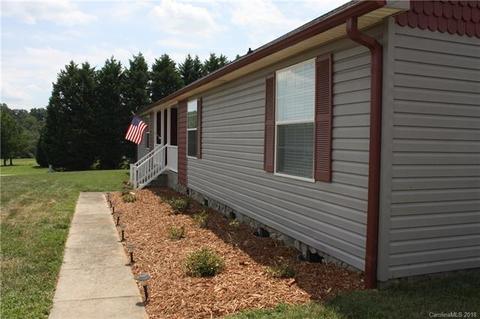 126 Lynnette Dr, Mount Ulla, NC 28125 photo 2