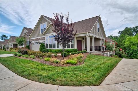 18741 Daymark Dr, Cornelius, NC 28031 photo 2