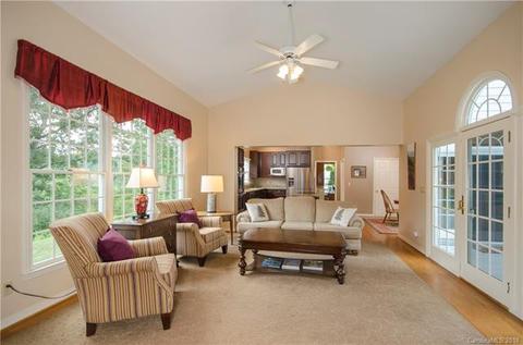 146 Megan Dr, Clyde, NC 28721 photo 16