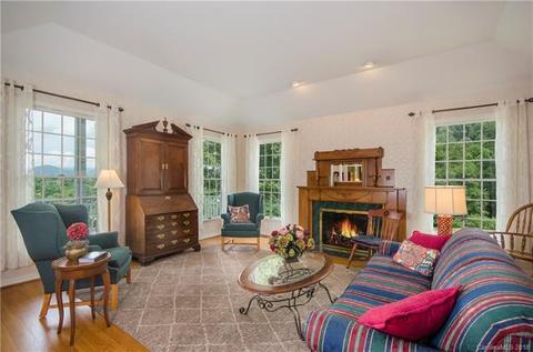 146 Megan Dr, Clyde, NC 28721 photo 7
