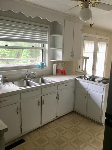 212 3rd Ave, Conover, NC 28613 photo 3