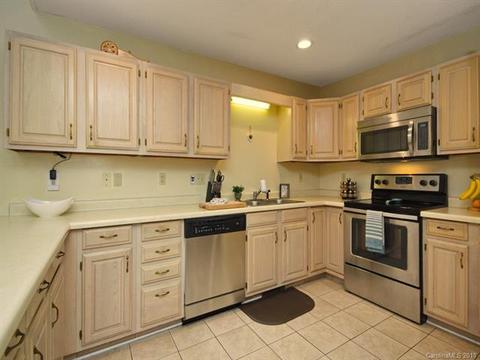 39 Forest Rd, Canton, NC 28716 photo 12