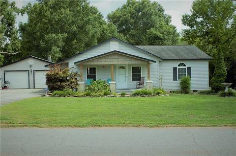 300 E Central Ave, Catawba, NC 28609 photo 3