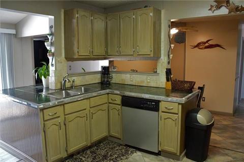 300 E Central Ave, Catawba, NC 28609 photo 8