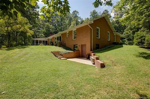 439 Cardinal Dr, Brevard, NC 28712 photo 5