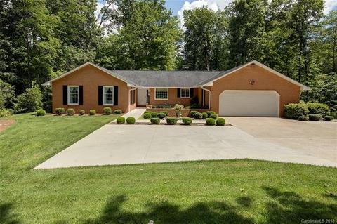 439 Cardinal Dr, Brevard, NC 28712 photo 8