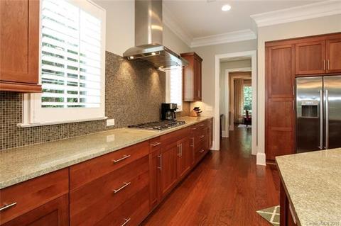 8418 Robbins Crescent Dr, Cornelius, NC 28031 photo 10