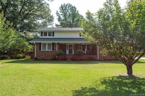 717 Bristol Pl, Lancaster, SC 29720 photo 2