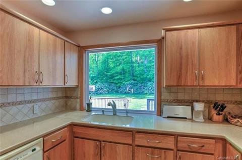 20 Fox Run Pl, Fairview, NC 28730 photo 9