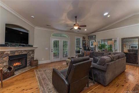 25 Flagstone Ln, Tryon, NC 28782 photo 7