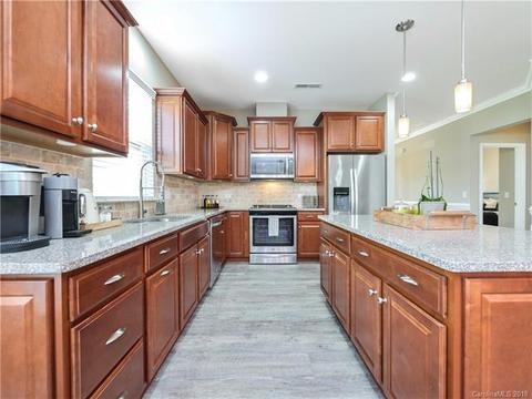 2031 Bishops Ct, Cornelius, NC 28031 photo 5