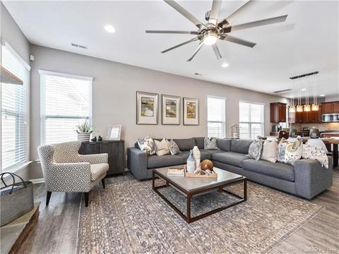 2031 Bishops Ct, Cornelius, NC 28031 photo 11