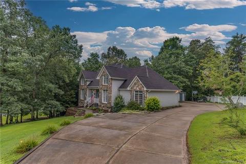 128 Flat Branch Trl, Mill Spring, NC 28756 photo 4
