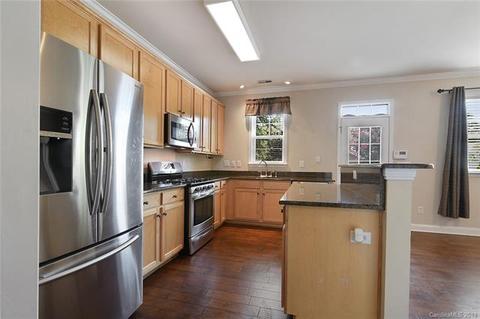 15529 Crossing Gate Dr, Cornelius, NC 28031 photo 9