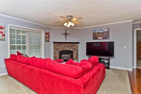 151 Whitaker Rd, Fairview, NC 28730 photo 5
